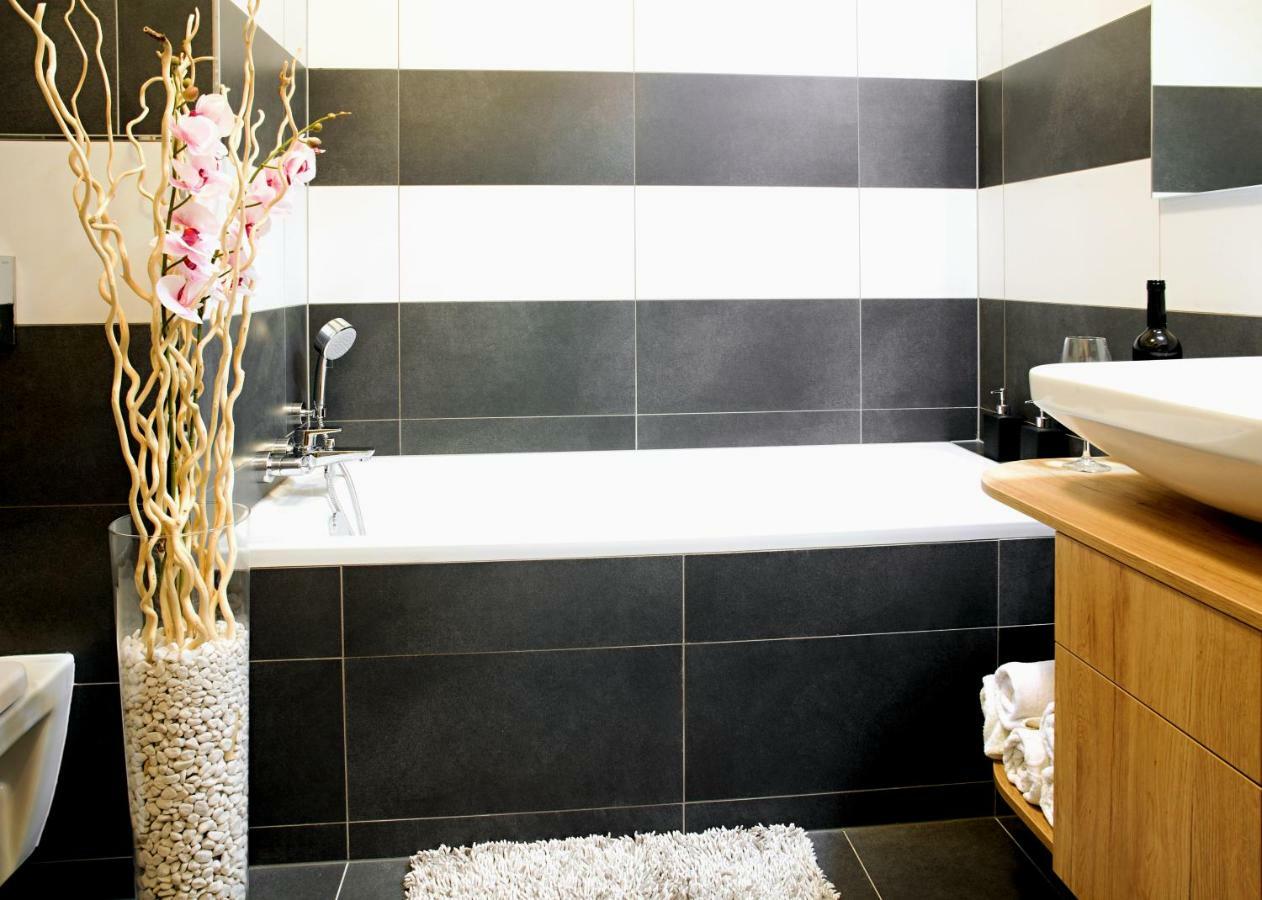 Brunetti Design Apartament *